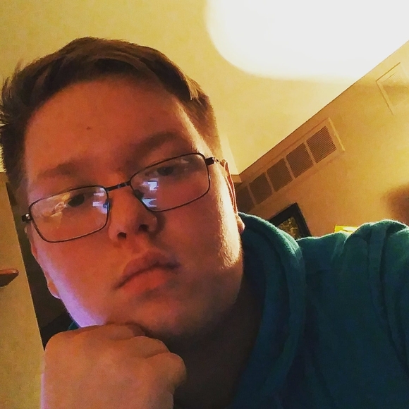 Meet your Posher, Alex - Picture 1 of 1